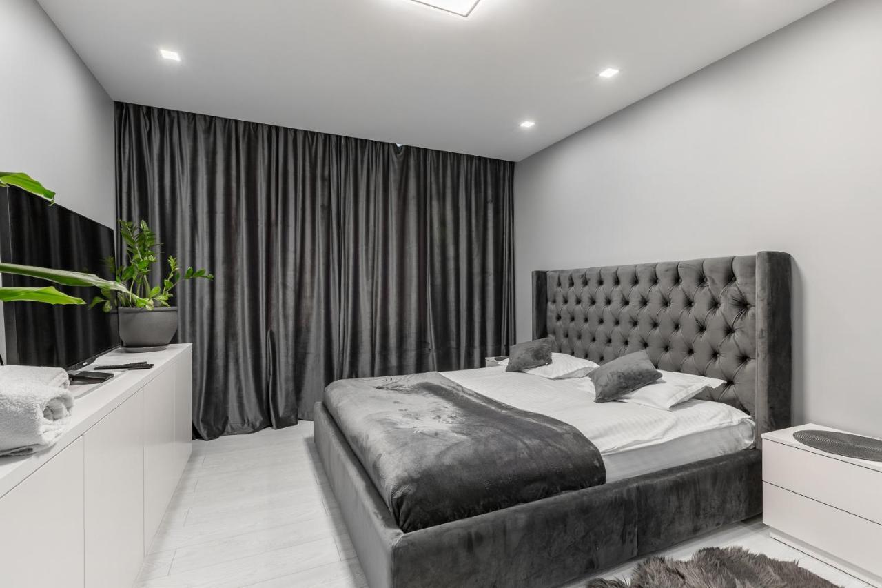Apartment Rubchaka ลวีฟ ภายนอก รูปภาพ