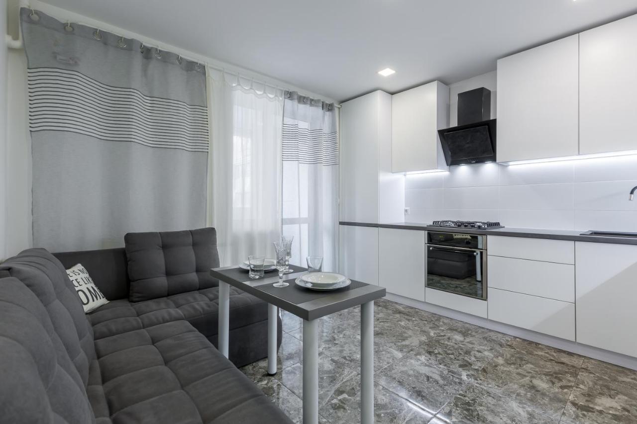 Apartment Rubchaka ลวีฟ ภายนอก รูปภาพ